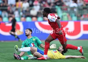 ستاره پرسپولیس به دیدار با خیبر رسید!