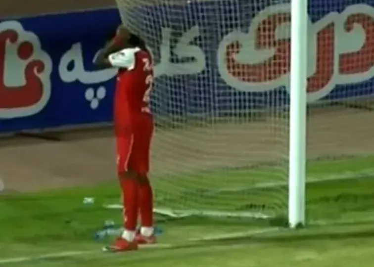 همه چیز زیر سر بیفوما!