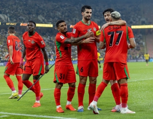 در قلب تیم منتخب امارات با دو ایرانی! (عکس)