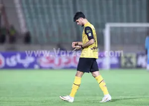دومین اخراج مدافع سپاهان مقابل قلعهنویی (عکس)