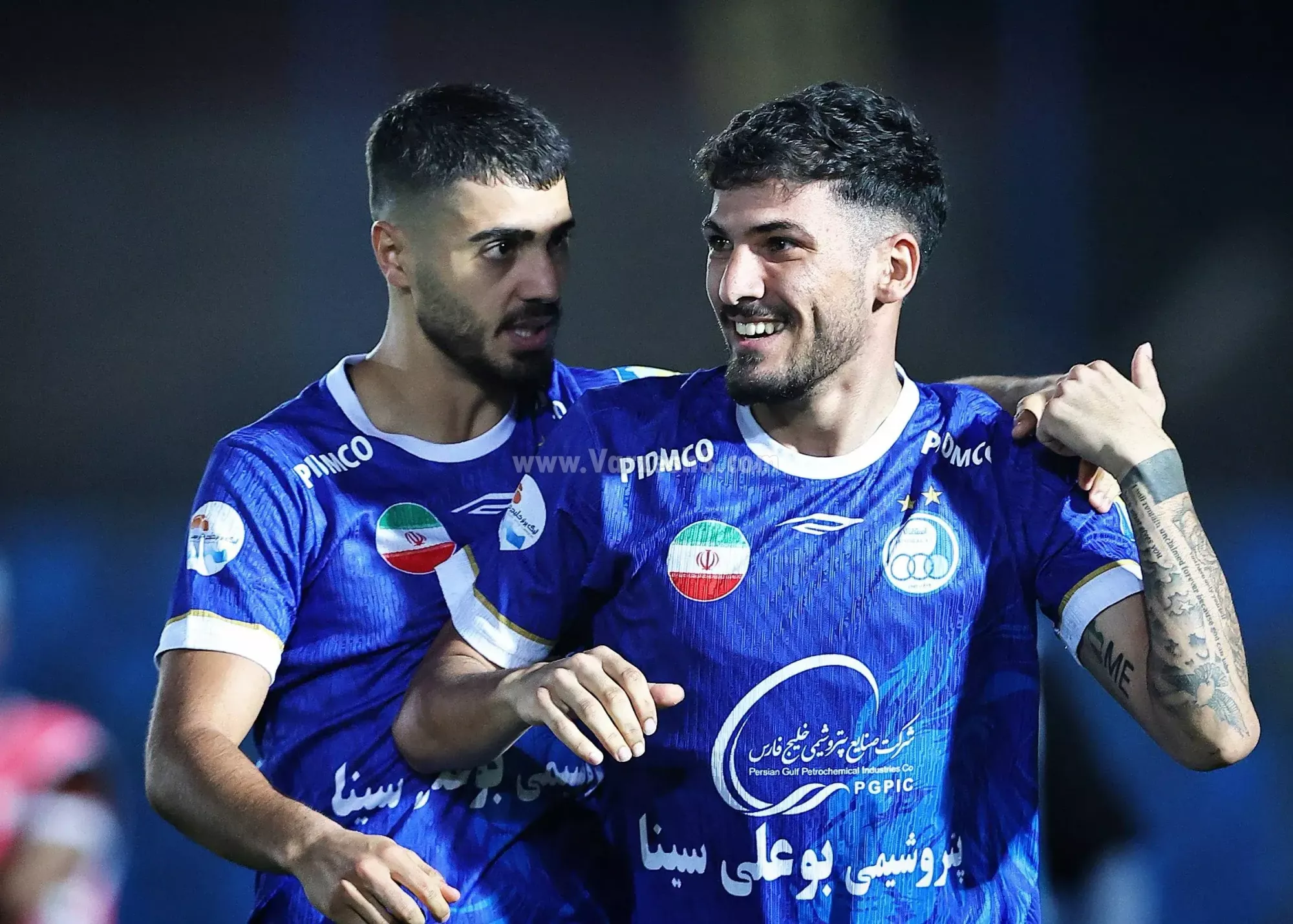 استقلال یک – گل‌گهر صفر:در تعقیب پرسپولیس!
