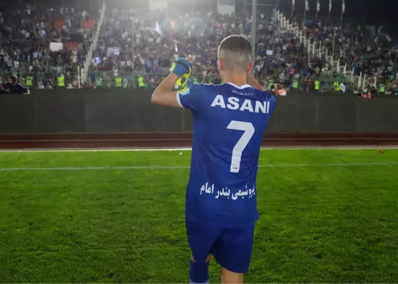 جشن بزرگ و دور افتخار آسانی با بازوبند کاپیتانی!