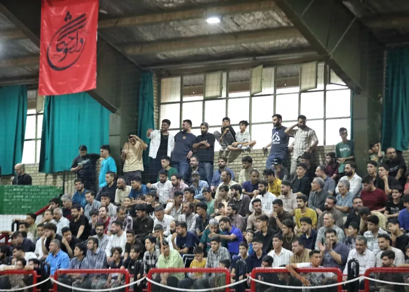 صدرنشین نگران اتفاقات همیشگی در خانه حریف
