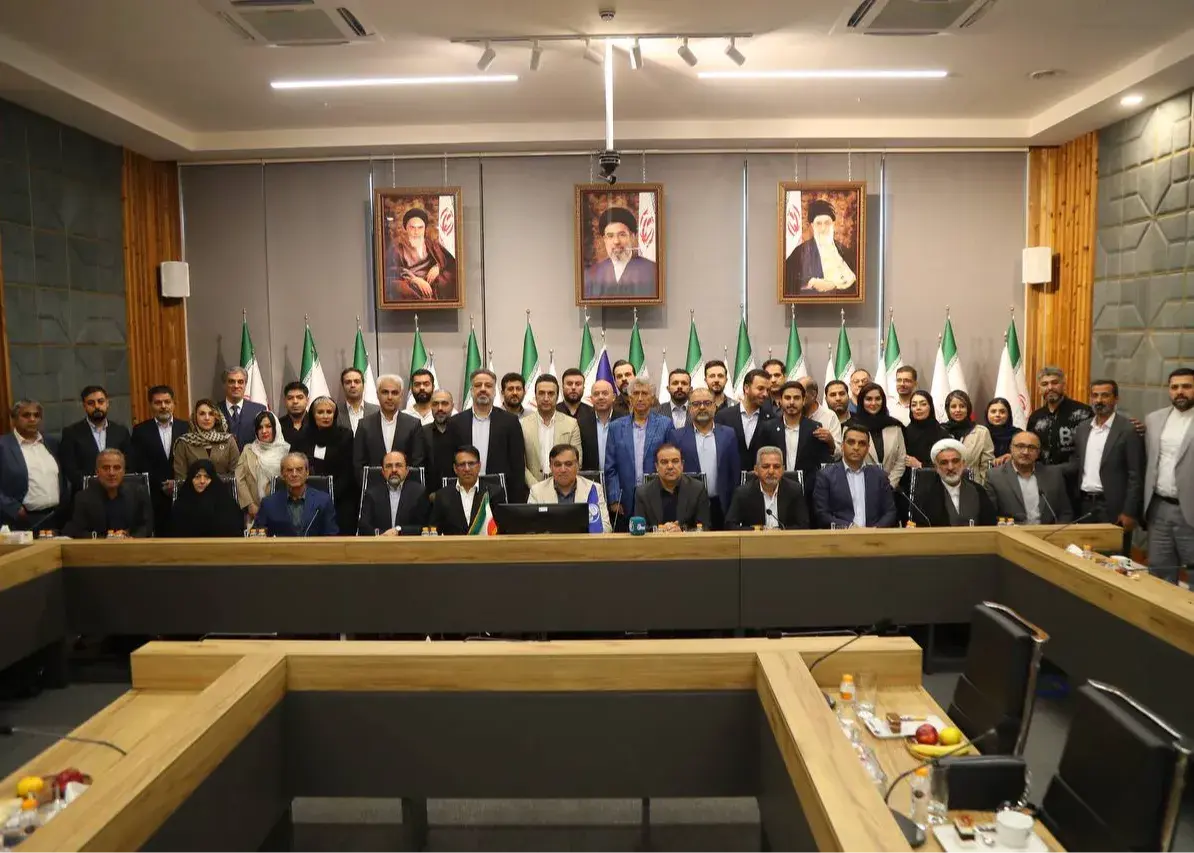 تیتر دو معارفه غیررسمی مدیرعامل جدید استقلال مصطفی متدین در شرایطی به‌عنوان عضو جدید هیئت‌مدیره استقلال معرفی شد که صحبت‌های مطرح‌شده در مراسم، از نزدیک بودن انتصاب...