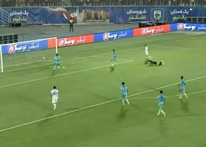 یک استقلالی ناجی دروازه چادرملو! (عکس)