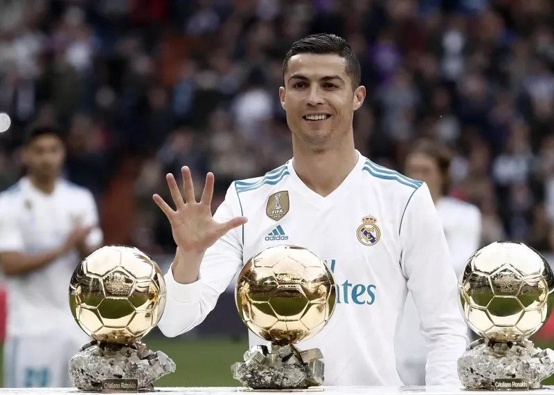 مردم رونالدو را انتخاب کردند، فرانس فوتبال جا زد!