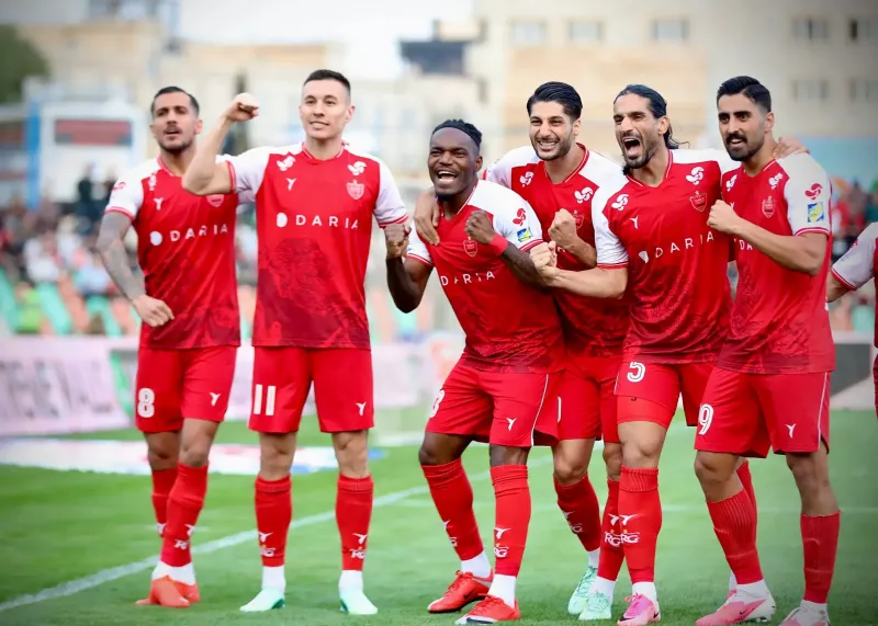 مدافع پرسپولیس، دیدار با فولاد را از دست داد!
