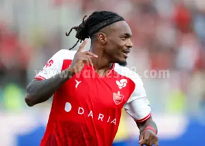 پوستر پرسپولیس و عکس بازیکن در رادار فولاد!
