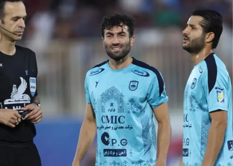 صادقیان: رد شدن پنالتی بازی استقلال سختگیرانه بود
