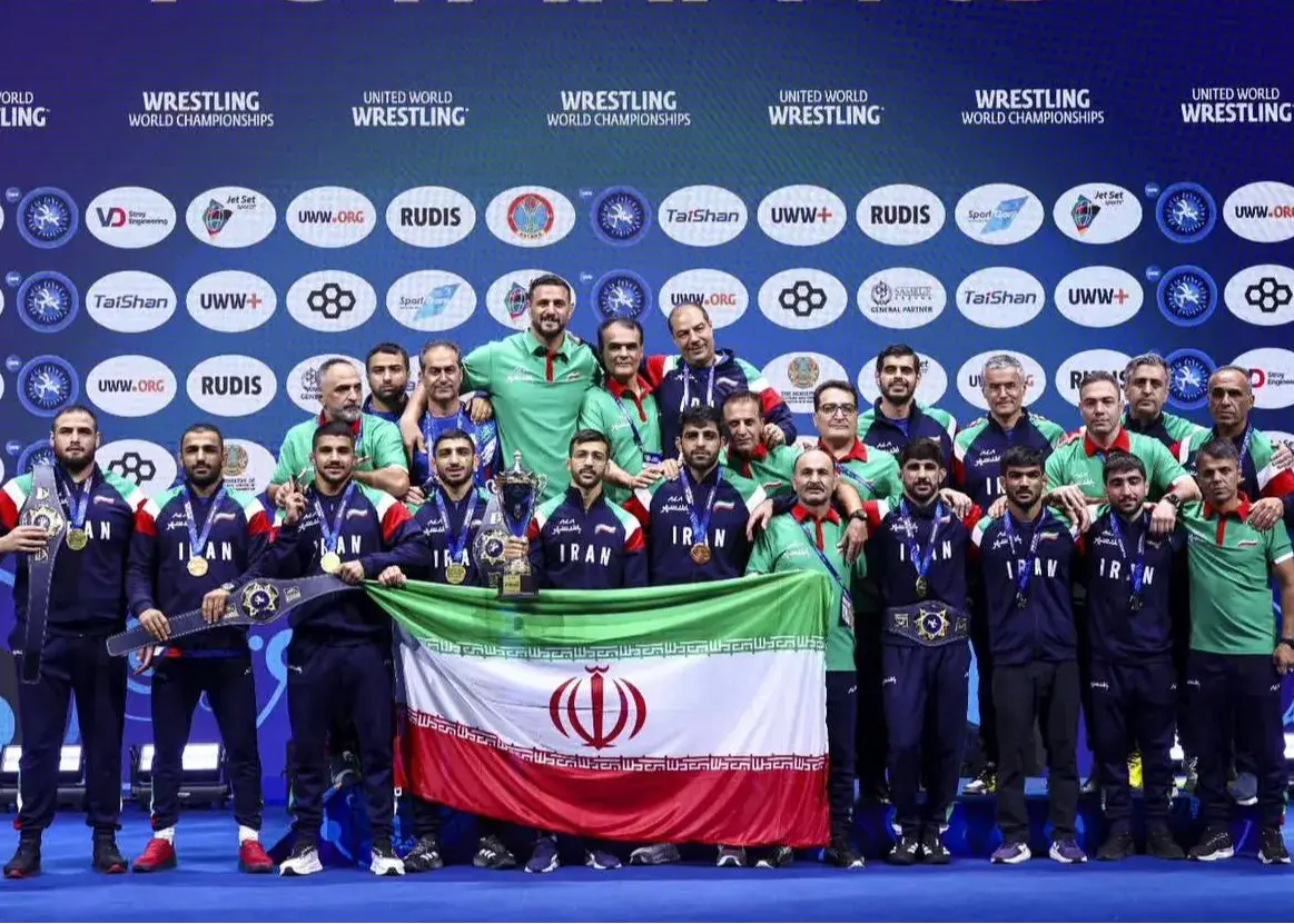 ستاره کشتی ایران در جشن قهرمانی شرکت نکرد!