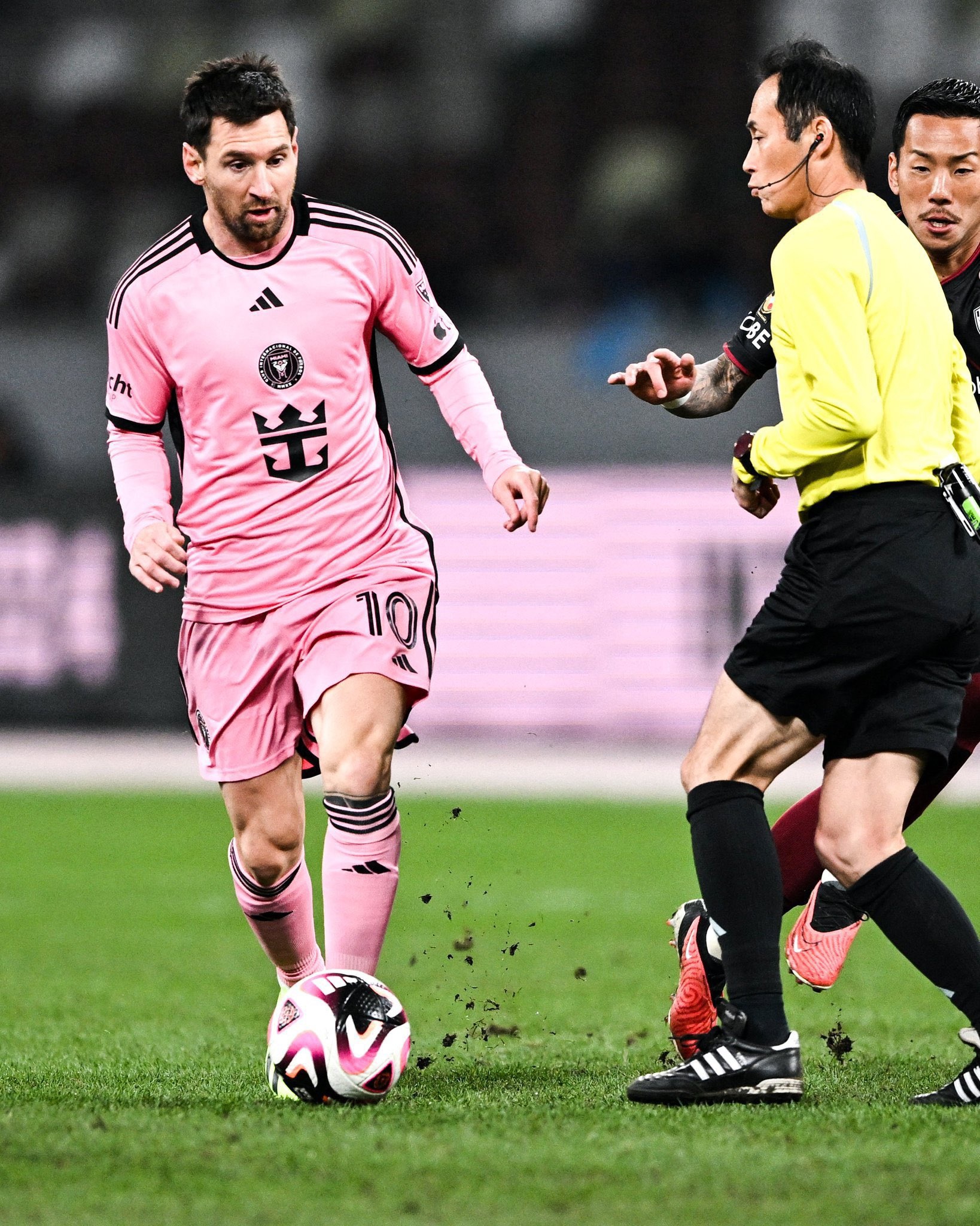 2555875