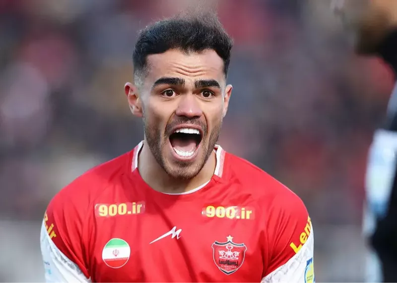 ابهام بزرگ پرسپولیس در مورد اوستون اورونوف!