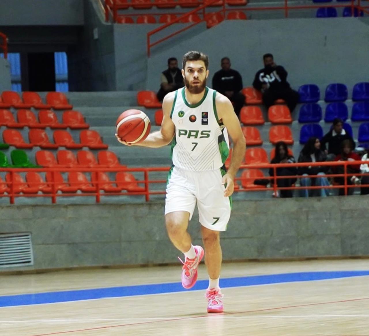 2556808