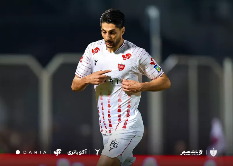 شماره 10 پرسپولیس و باز هم نشانهگیری دقیق!